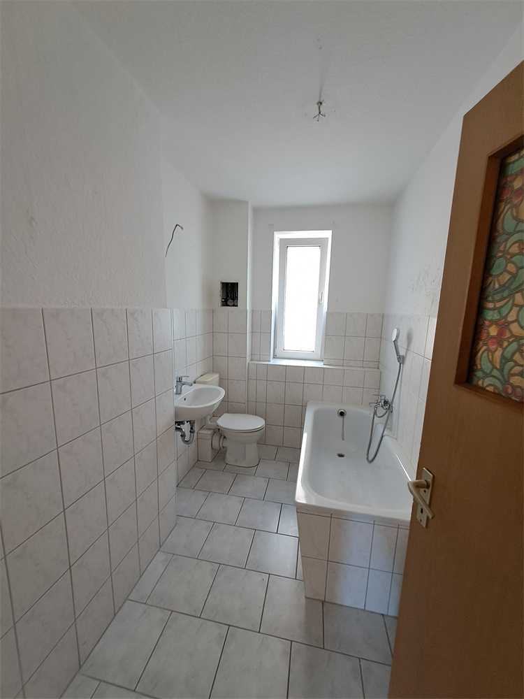 Zentrumsnahe und geräumige 4-Raum Wohnung - Foto 2